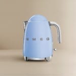 smeg-kettle-KLF03-pastel-blue