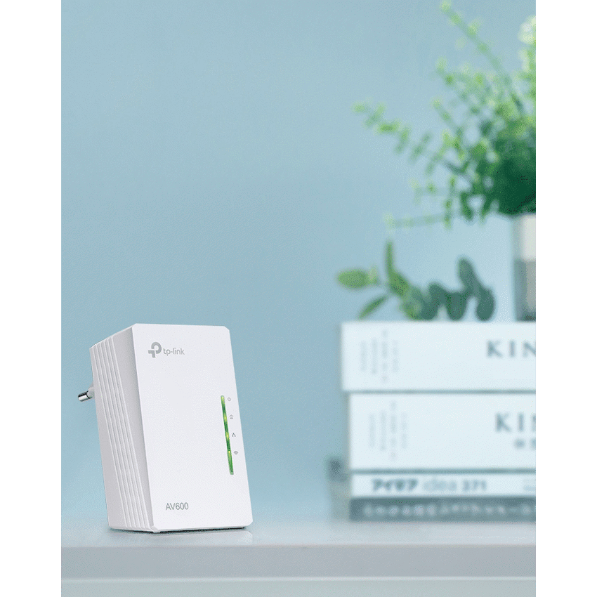 TP-Link TL-WPA4220 AV600 Powerline Wi-Fi Extender - Image 2