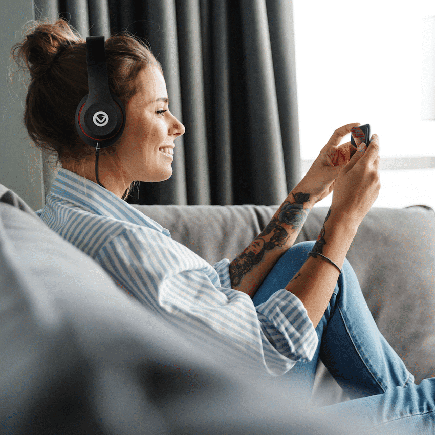 Volkano Falcon Headphones with Microphone - Black - Image 4