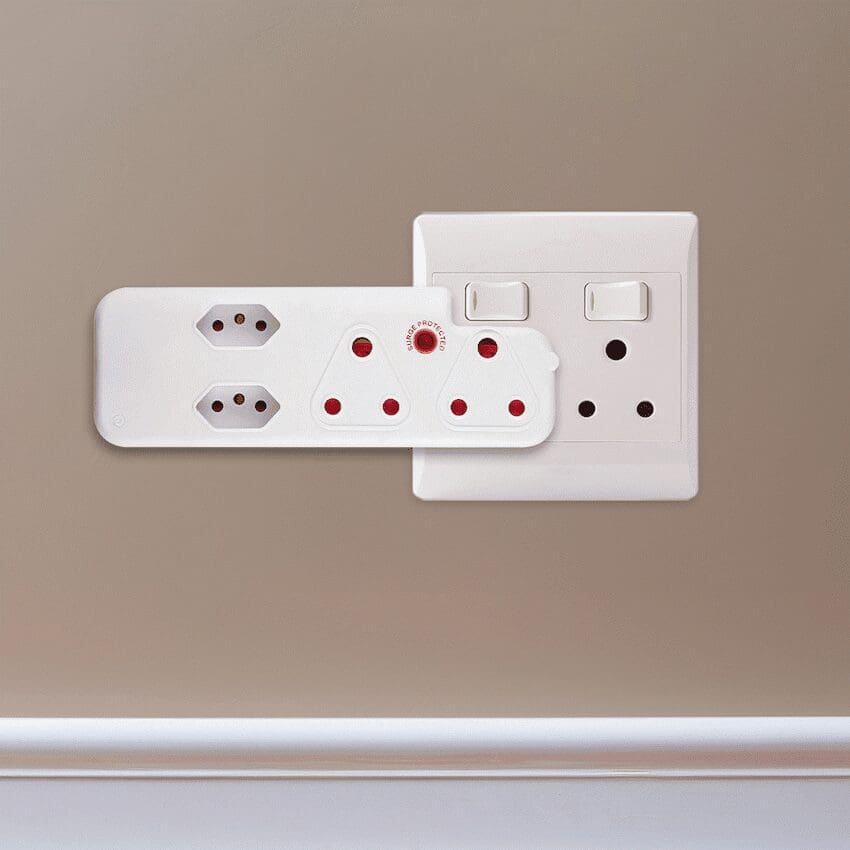 Switched 4-Way Medium Surge Adaptor - Image 2