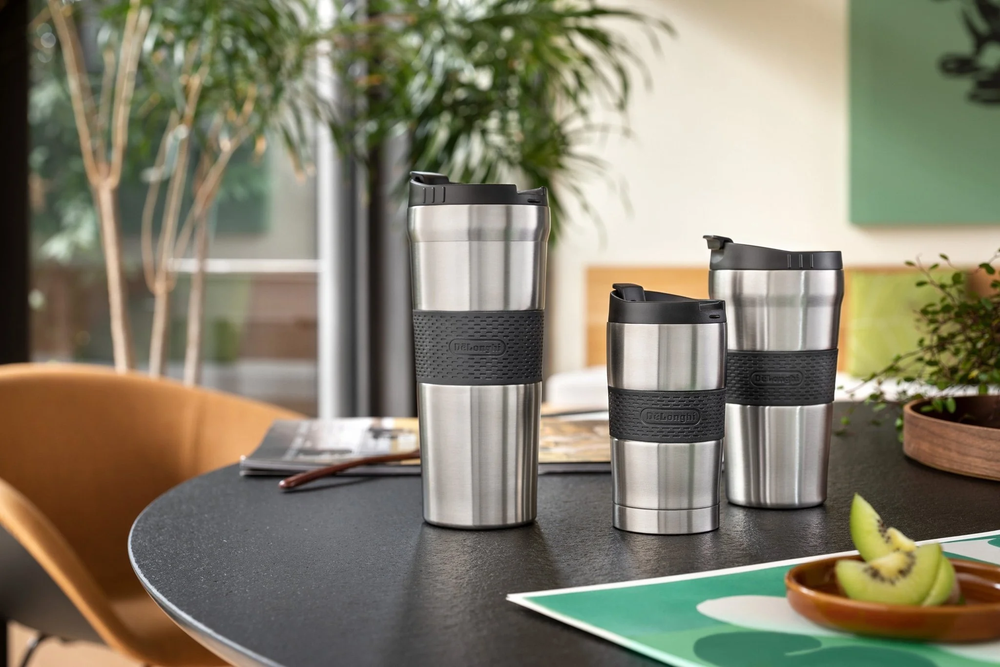 Delonghi DLSC083 Thermal Travel Mug Stainless Steel 705ml - Image 4