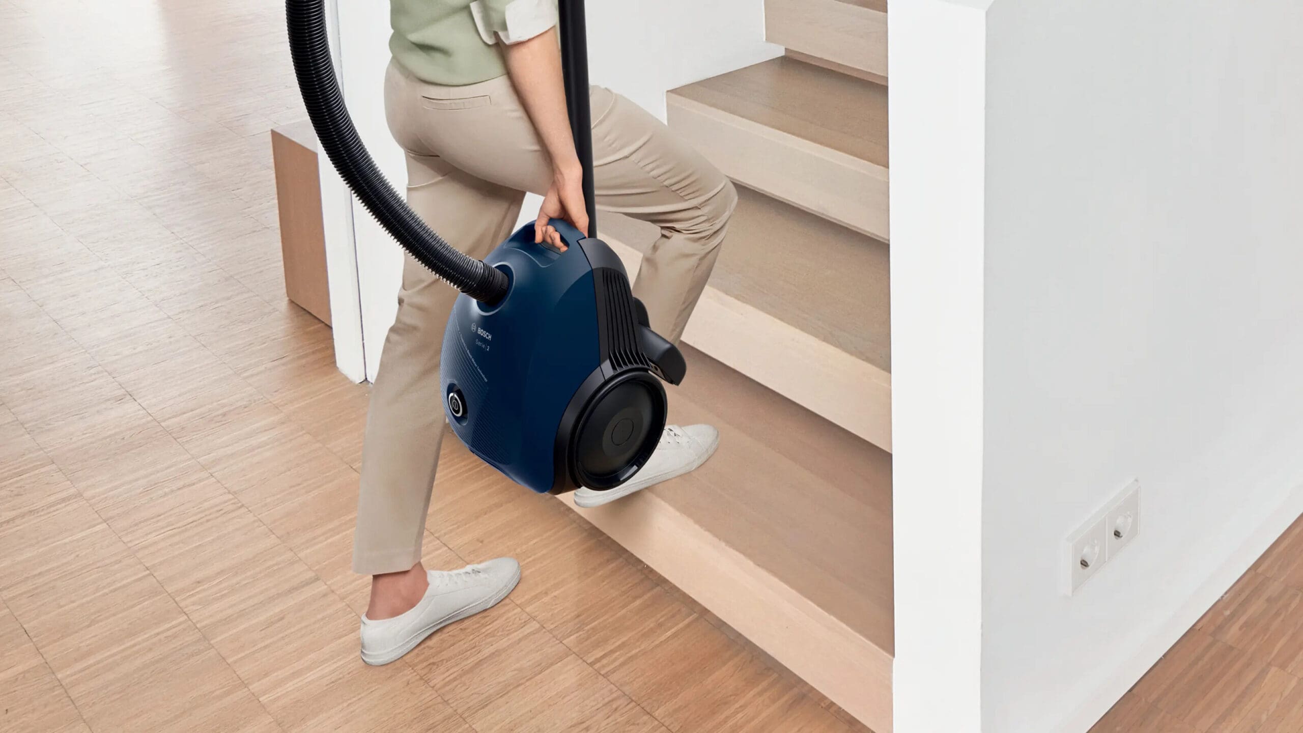 Bosch BGBS2BU1T Serie 2 Blue Bagged Vacuum Cleaner - Image 3