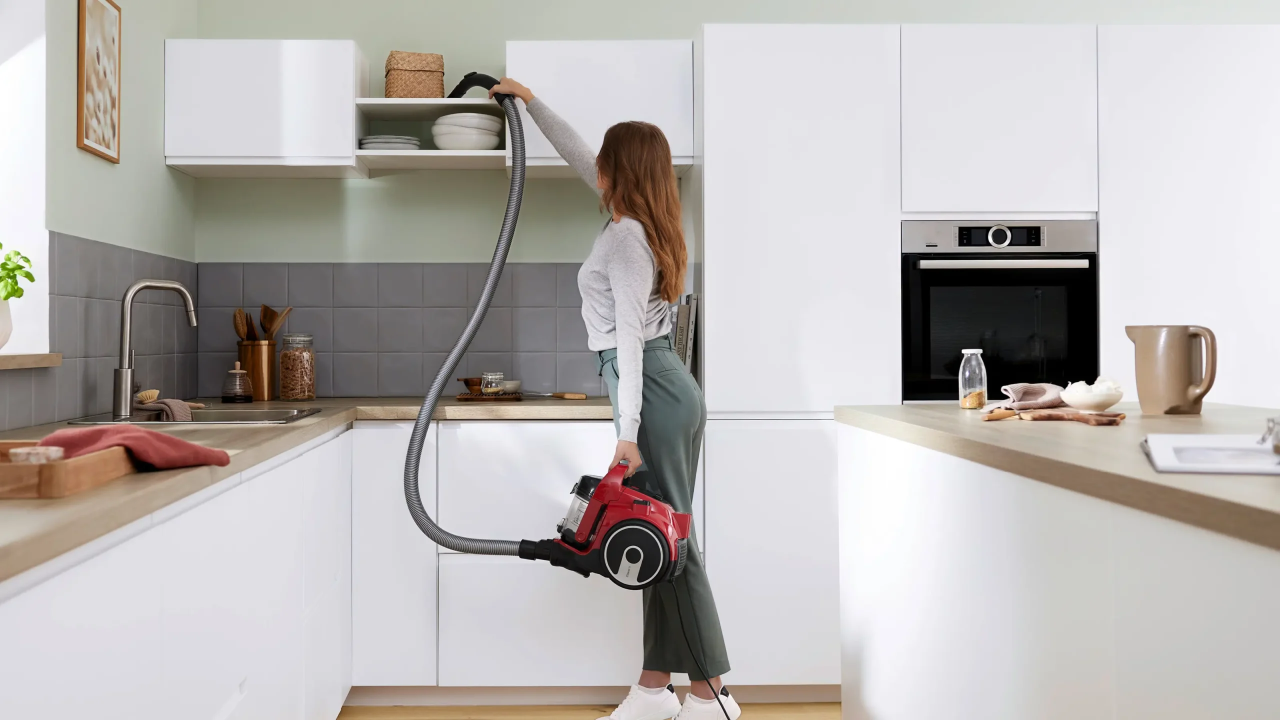 Bosch BGC05AAA2 Serie 2 Red Bagless Vacuum Cleaner - Image 8
