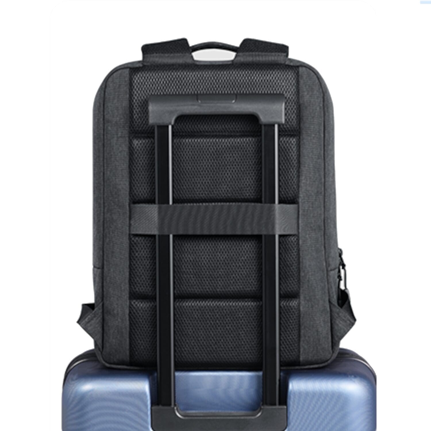 UGREEN Laptop Backpack B02 (Up to 15.6", Waterproof, YKK Zips, Wear-Resistant) - Image 2