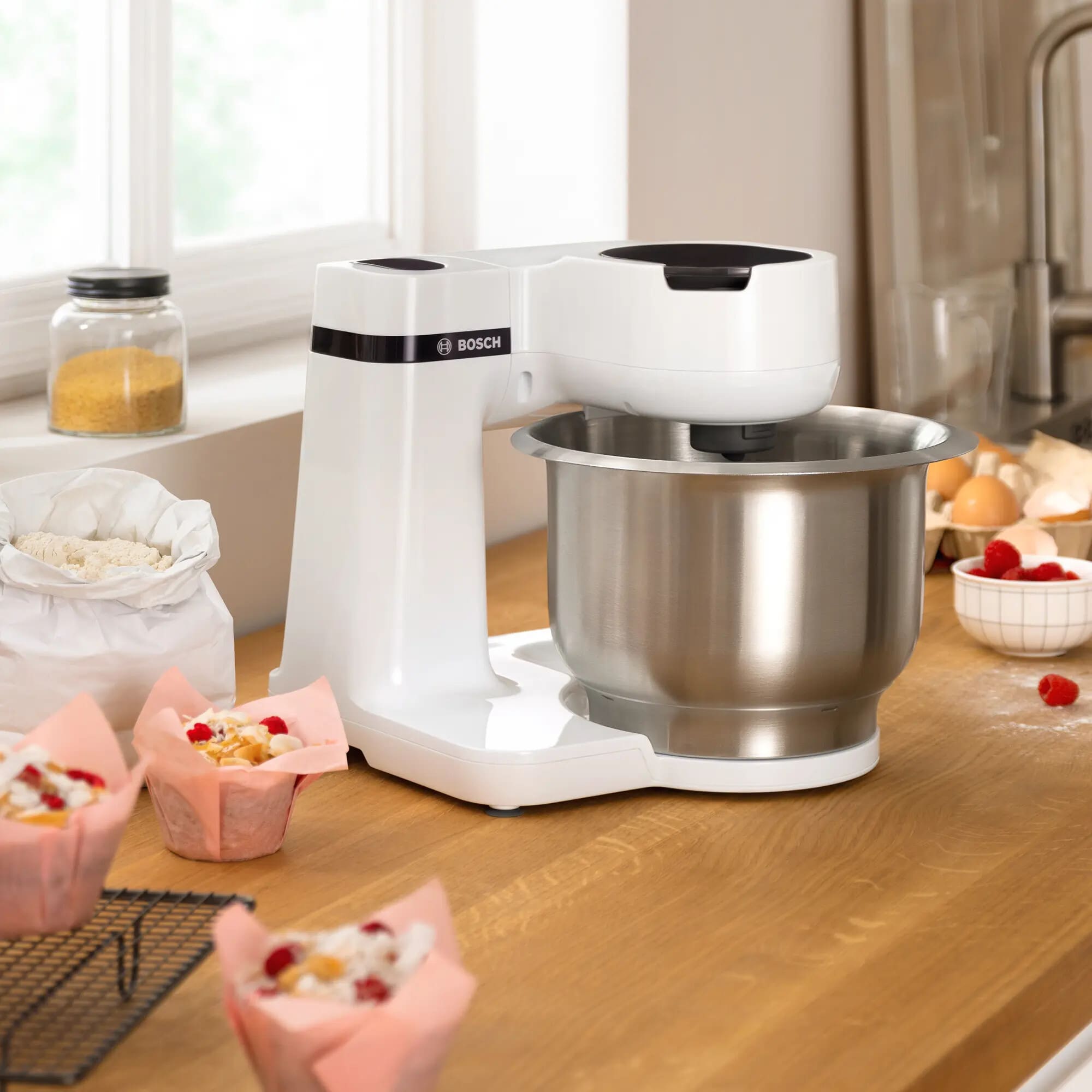 Bosch MUMS2EW00 MUM Serie 2 700W White Kitchen Machine - Image 2