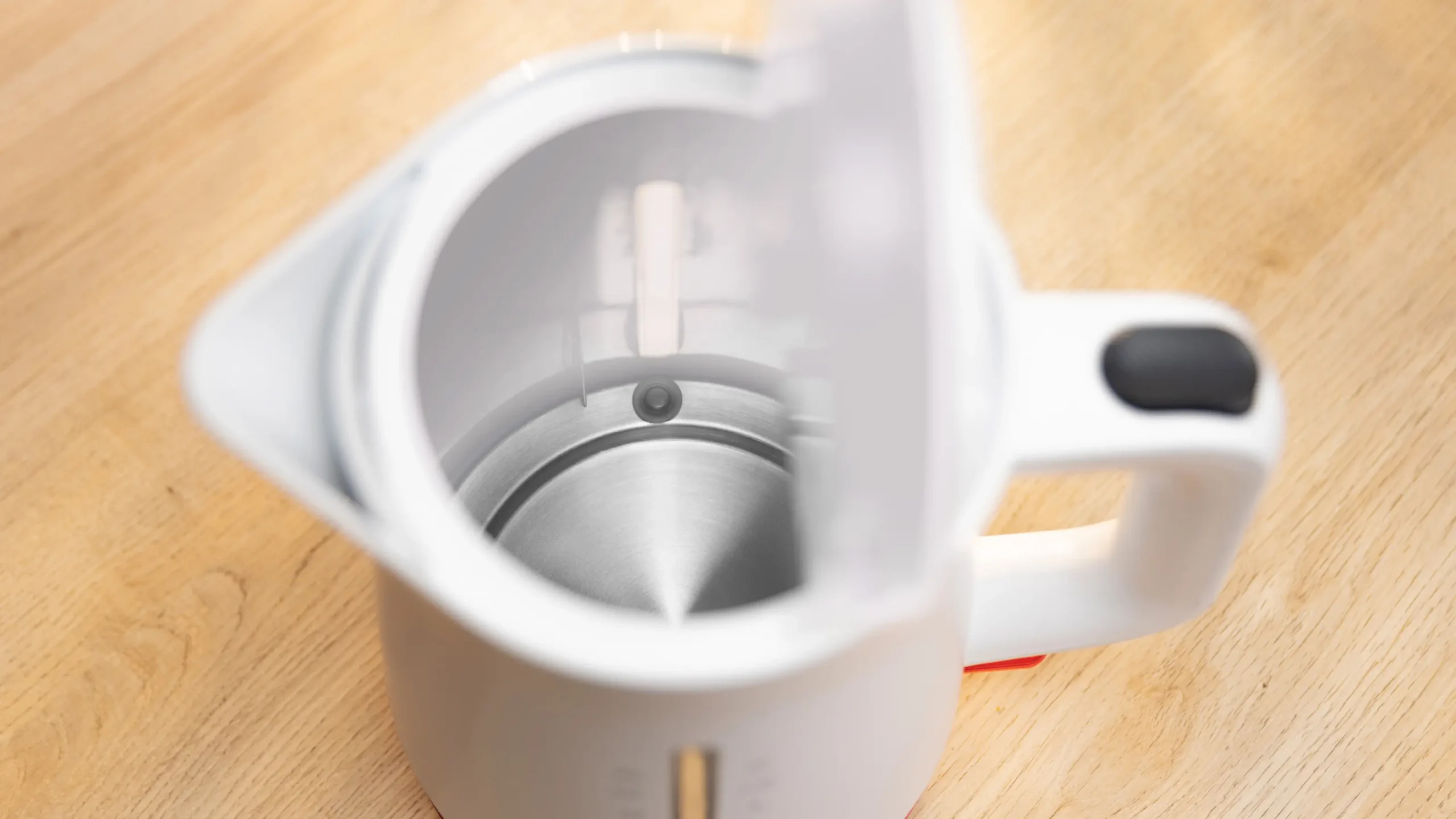 Bosch TWK4M221 MyMoment White 1.7L Kettle - Image 3