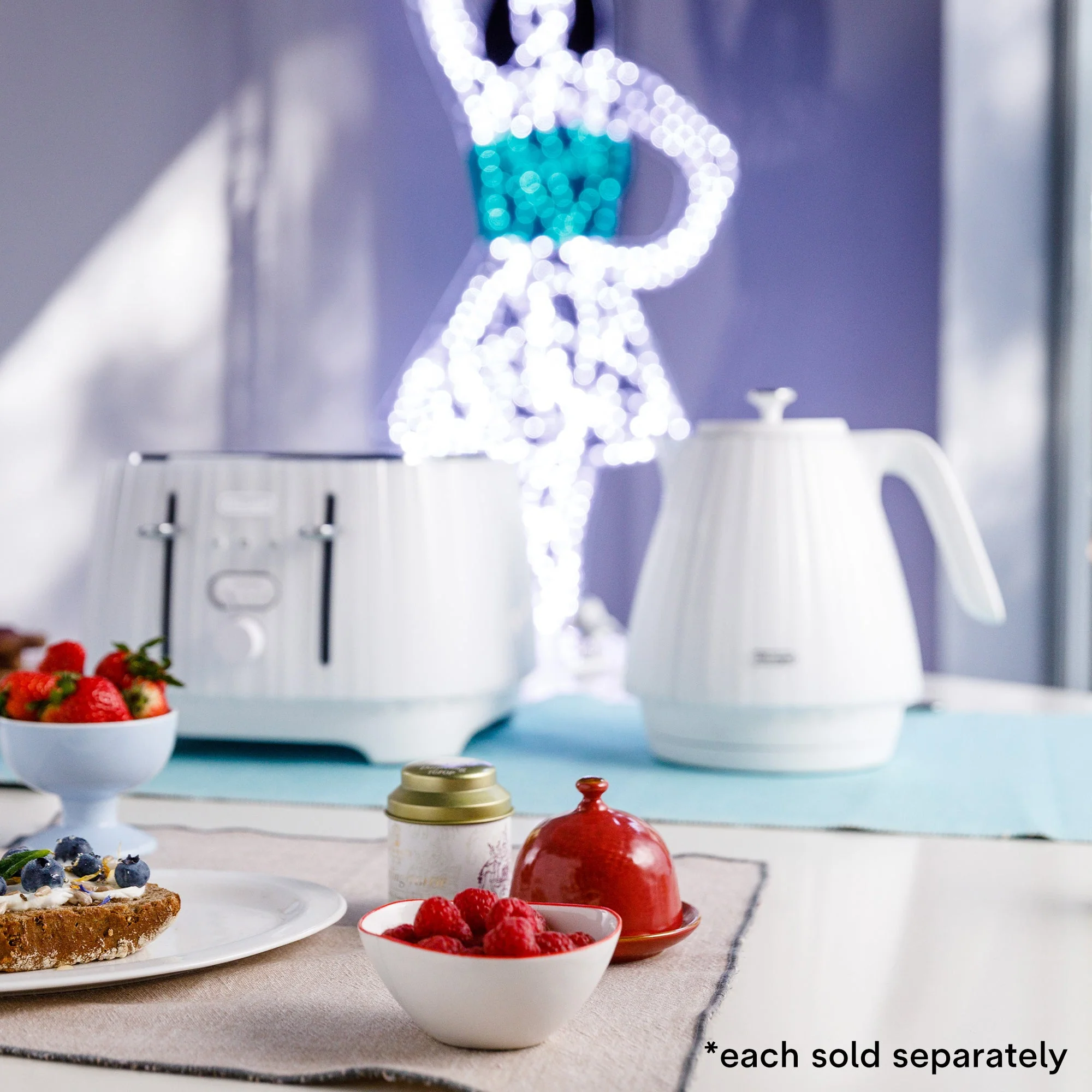 Delonghi KBD3001.W Opaline White Ballerina Kettle - Image 7
