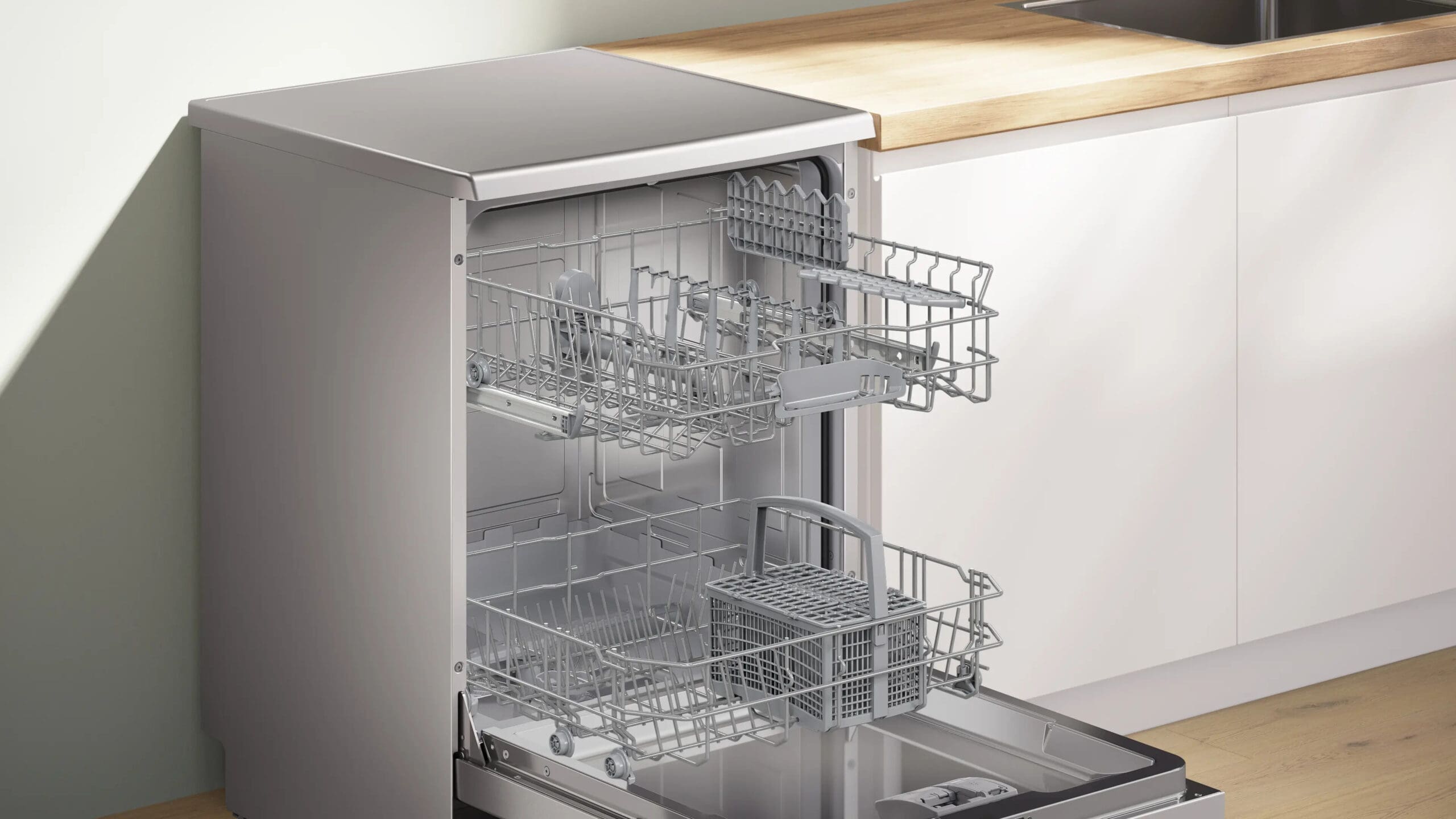 Bosch SMS24AI01Z Serie 2 12 Place Silver Freestanding Dishwasher - Image 4